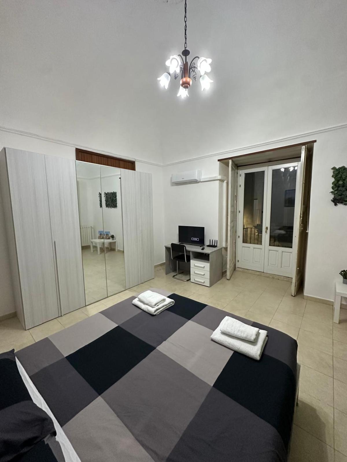 Agata House Hotell Catania Exteriör bild